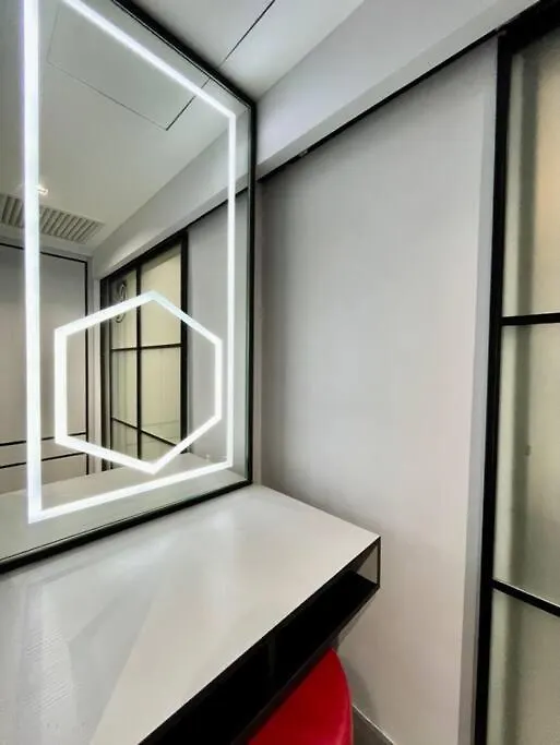 #211 M101 Dang Wangi Klcc View Pool By Livin Apartment Kuala Lumpur 0*,  Malaysia