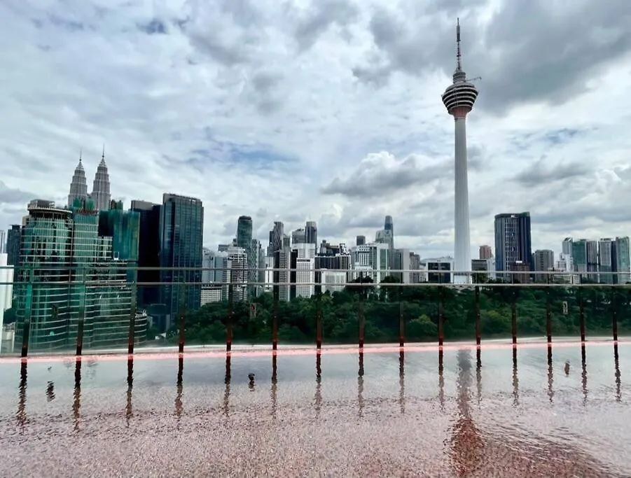 #211 M101 Dang Wangi Klcc View Pool By Livin Apartment Kuala Lumpur